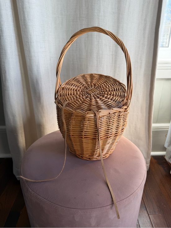 Handbags - Woven Round Basket-Handbag in Natural Brown